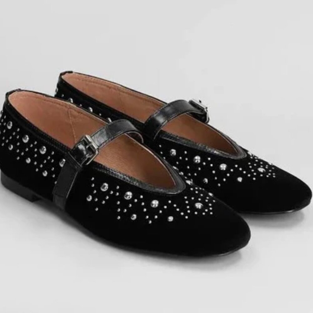 Velvet Studded Balarinas in Black